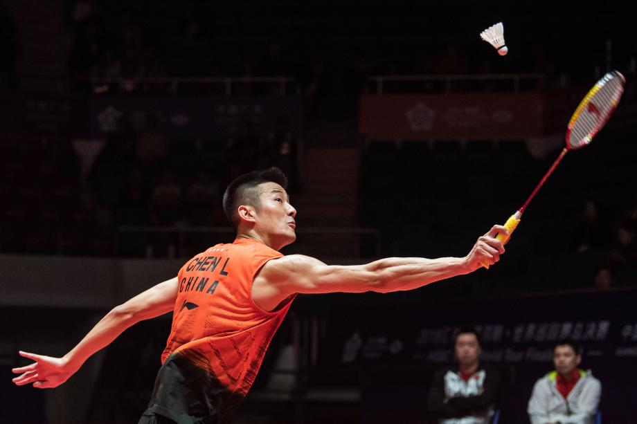 首先要指出 首先要指出